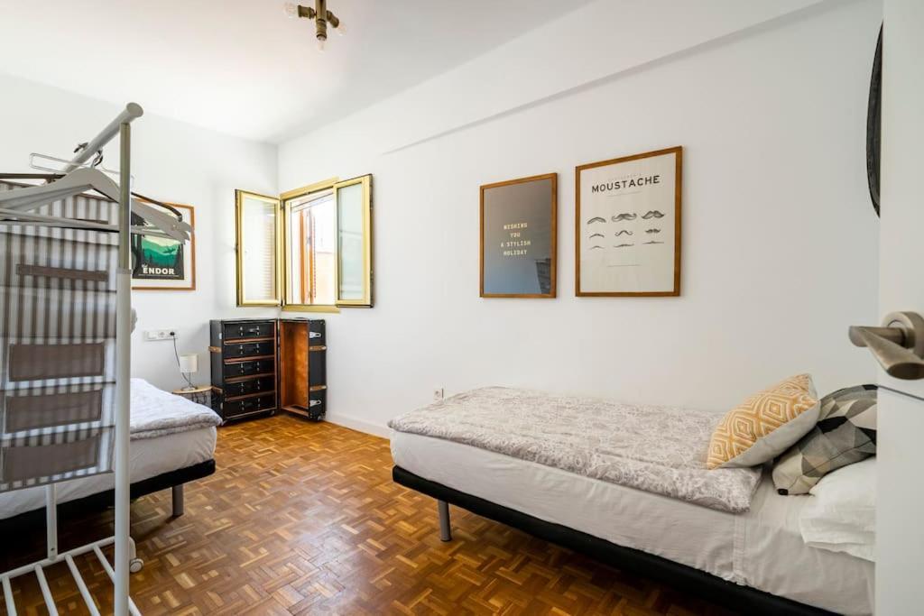 Lifehouse Cathedral * Free Parking* Superiorwifi* Apartment อัลเมรีอา ภายนอก รูปภาพ